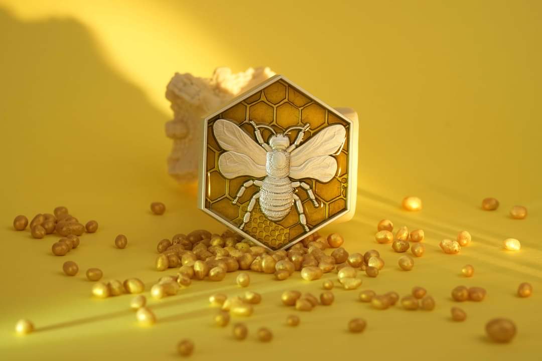 Cameroon Honey Bee 2025 HR Color Shaped Coin 2oz