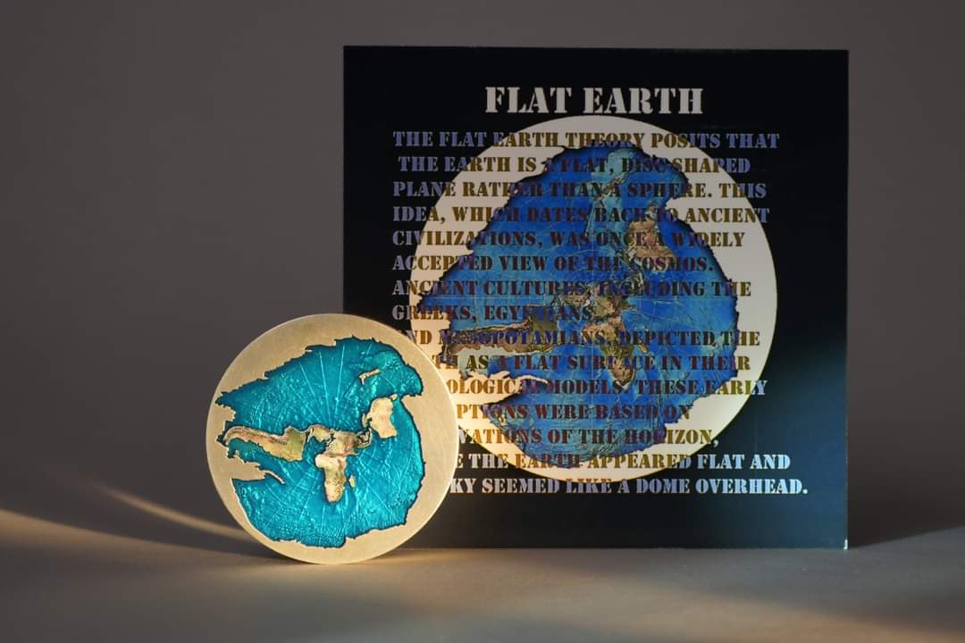 Gabon Flat Earth Theory 2025 HR Antik Color 2oz Silbermünze*